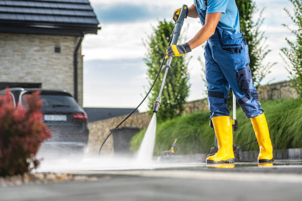 Best Affordable Pressure Washing  in Lawton, IA